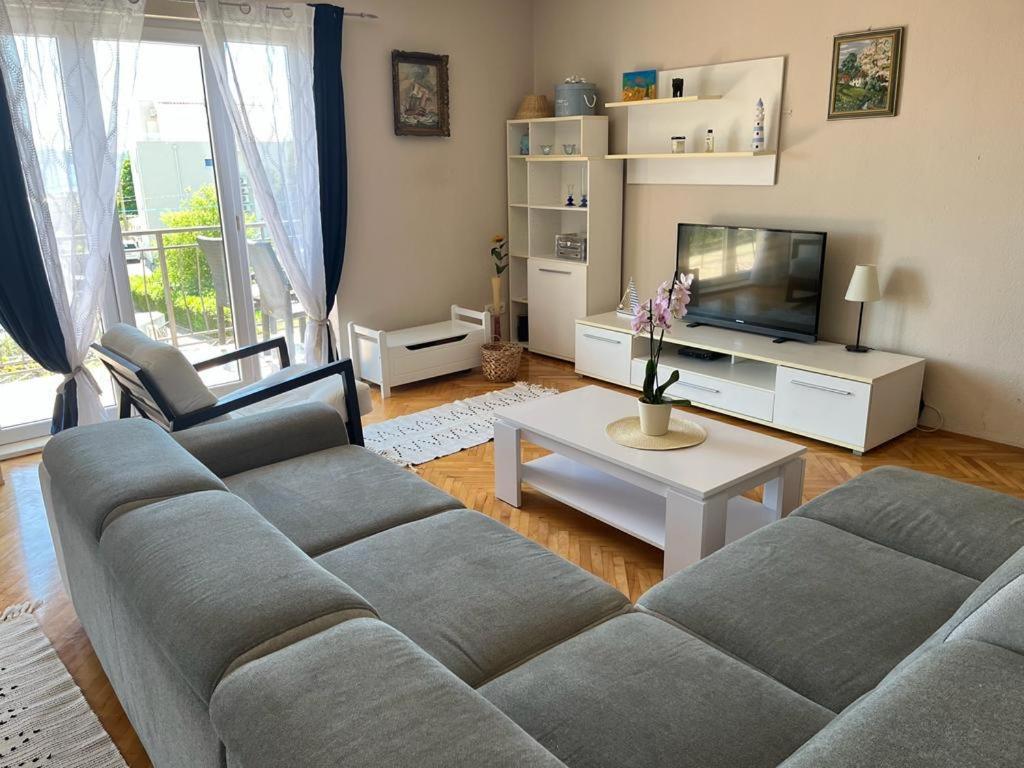Frane Apartment *